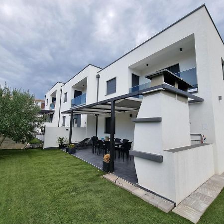 Holiday House Gavran فوديس المظهر الخارجي الصورة
