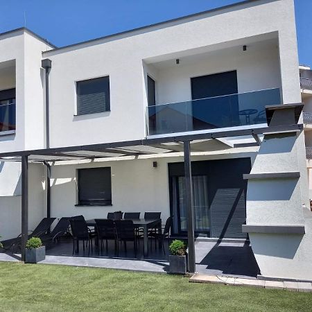 Holiday House Gavran فوديس المظهر الخارجي الصورة
