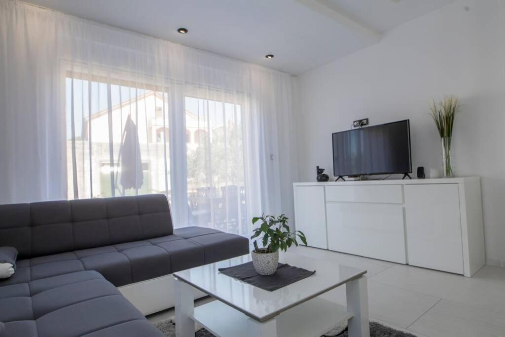 Holiday House Gavran فوديس المظهر الخارجي الصورة