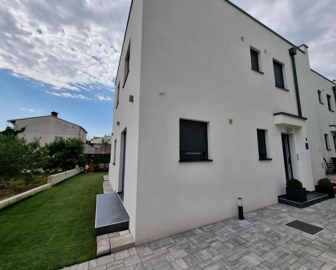 Holiday House Gavran فوديس المظهر الخارجي الصورة