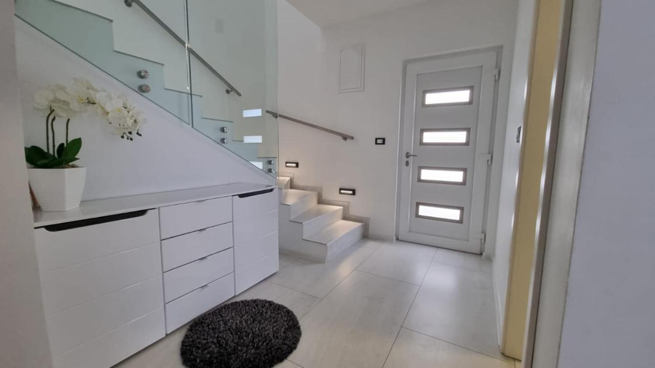 Holiday House Gavran فوديس المظهر الخارجي الصورة